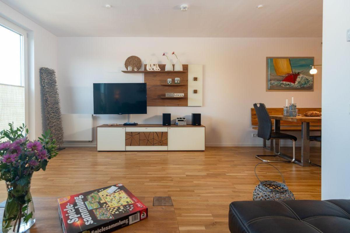 Haus-Wilhelmsplatz-Wohnung-Heimathafen Хайлигенхафен Экстерьер фото